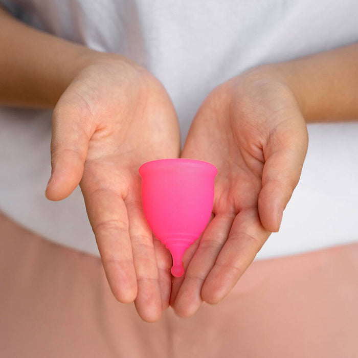 Pierwszy kubeczek menstruacyjny - czego nikt Ci nie mówi przed zakupem